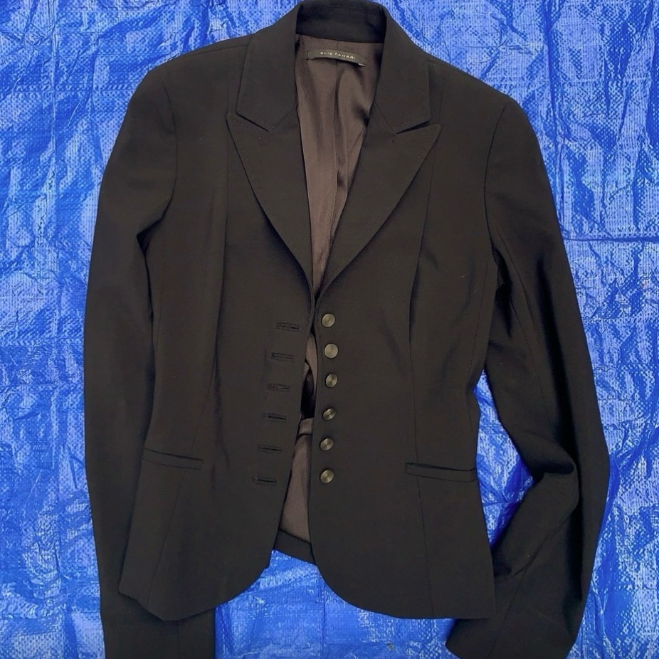 Must Go Like New Elie Tahari Black Fitted Blazer. Read Description Below